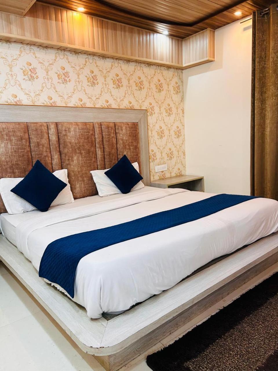شيملا Yog Maya Regency B&B المظهر الخارجي الصورة